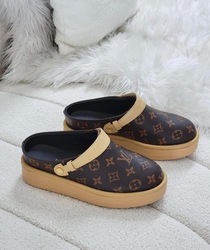   Louis Vuitton brown beige  